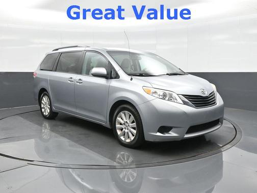 2014 Toyota Sienna LE