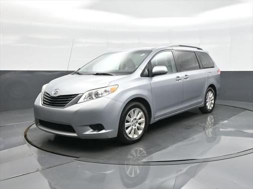 2014 Toyota Sienna LE