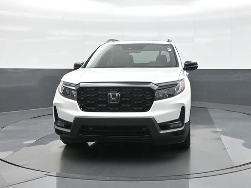Platinum White Pearl 2022 Honda Passport AWD Elite