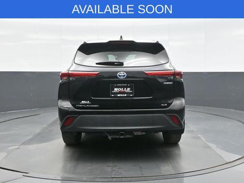 Midnight Black Metallic 2020 Toyota Highlander Hybrid XLE