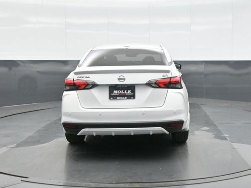 2021 Nissan Versa 1.6 S