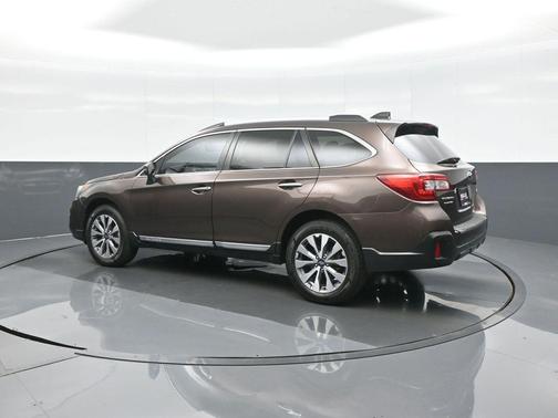 Cinnamon Brown Pearl 2019 Subaru Outback 2.5i Touring