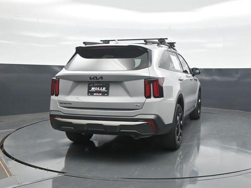 Wolf Gray 2025 Kia Sorento SX