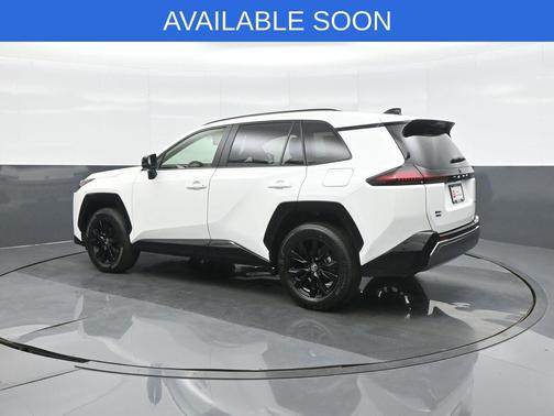 Ice Cap 2026 Toyota RAV4 SE