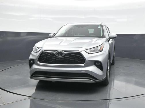Celestial Silver Metallic 2021 Toyota Highlander Platinum