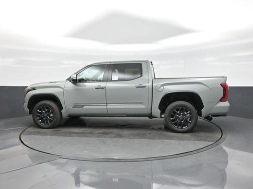 2026 Toyota Tundra Hybrid Platinum