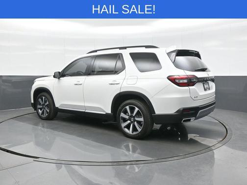 2025 Honda Pilot Touring 8-Passenger