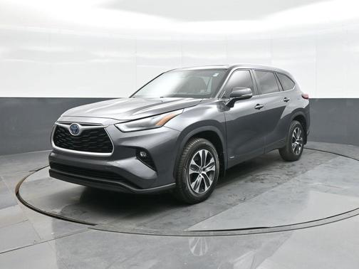 2023 Toyota Highlander Hybrid XLE