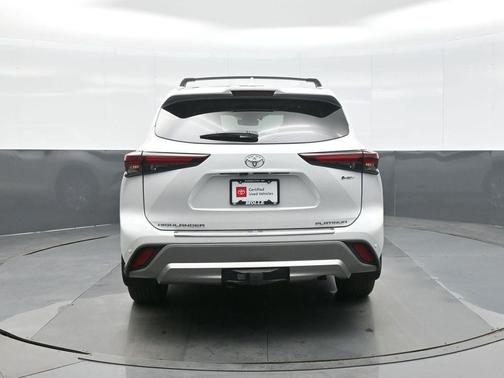 2025 Toyota Highlander Hybrid Platinum
