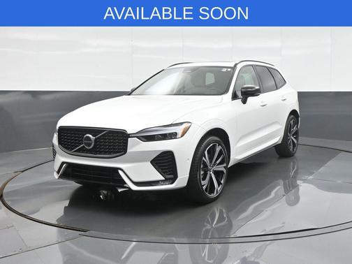 Crystal White Metallic 2025 Volvo XC60 B5 Ultra