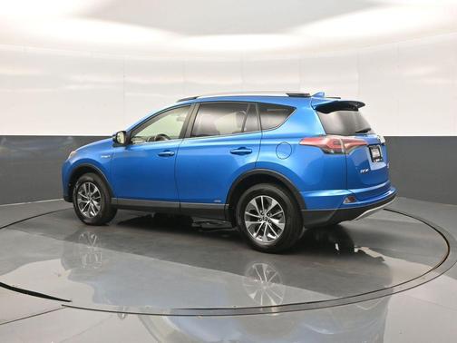 Electric 2016 Toyota RAV4 Hybrid XLE