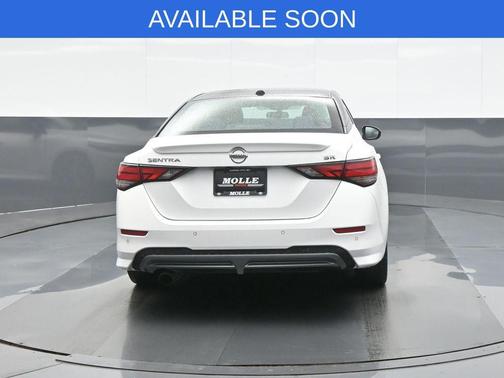 Aspen White/Super Black 2020 Nissan Sentra SR
