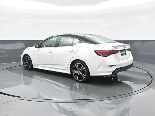 Aspen White/Super Black 2020 Nissan Sentra SR
