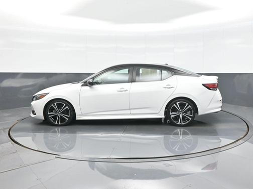 Aspen White/Super Black 2020 Nissan Sentra SR