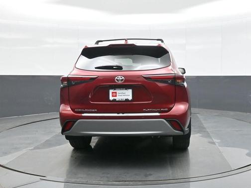 2025 Toyota Highlander Platinum