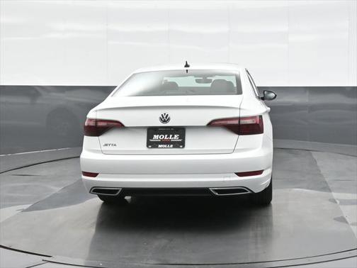 2021 Volkswagen Jetta 1.4T R-Line