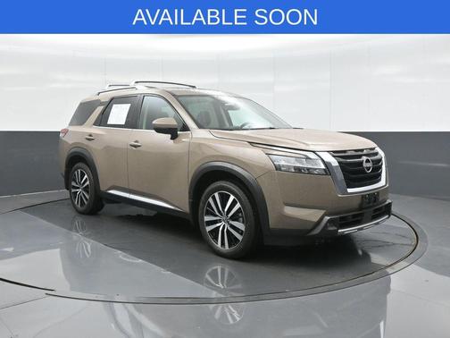 Baja Storm 2024 Nissan Pathfinder Platinum 4WD