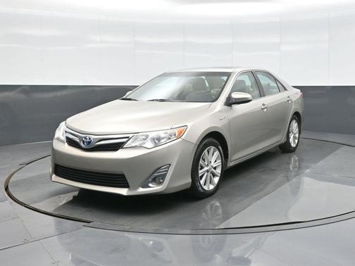 2014 Toyota Camry Hybrid XLE