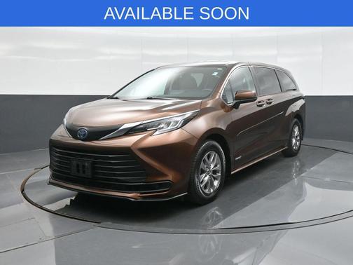 Sunset Bronze Mica 2021 Toyota Sienna LE