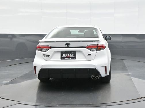 Ice Cap 2026 Toyota Corolla SE