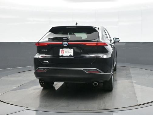 2023 Toyota Venza LE