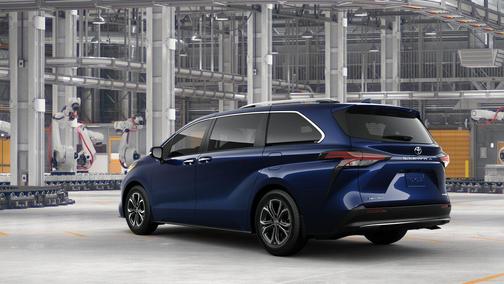 2025 Toyota Sienna Platinum 7 Passenger