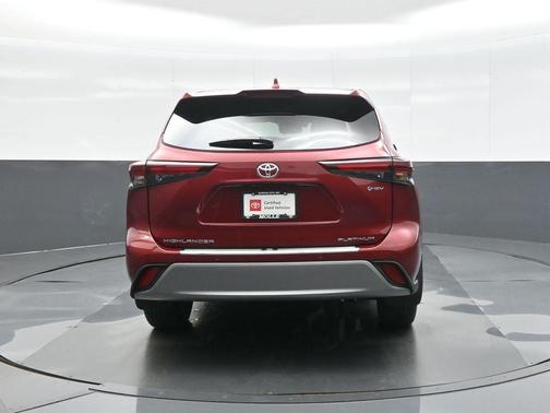 Ruby Flare Pearl 2026 Toyota Highlander Hybrid Platinum