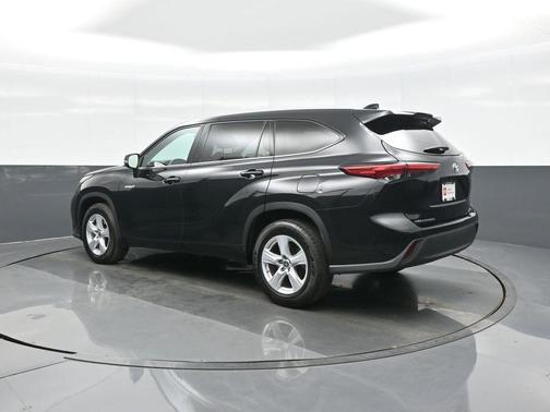 2021 Toyota Highlander Hybrid LE