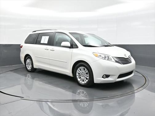 2015 Toyota Sienna XLE