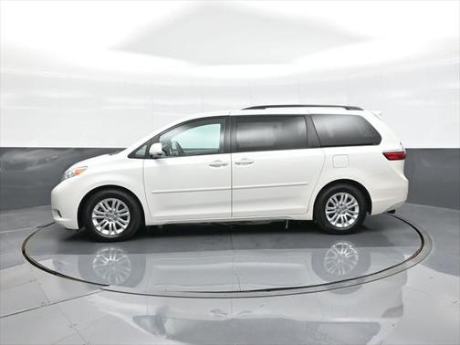 2015 Toyota Sienna XLE
