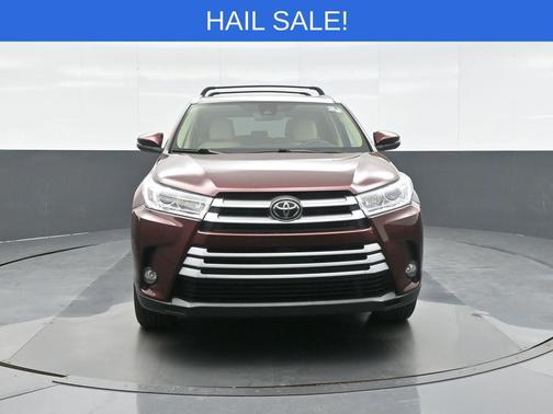 Ooh La La Rouge Mica 2019 Toyota Highlander XLE