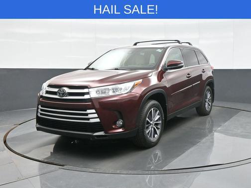 Ooh La La Rouge Mica 2019 Toyota Highlander XLE
