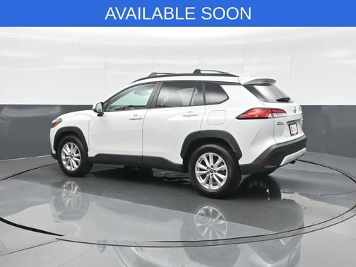 Pearl 2023 Toyota Corolla Cross LE
