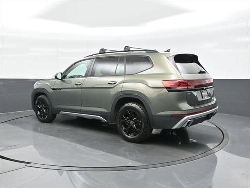 2024 Volkswagen Atlas 2.0T SE w/Technology 4MOTION