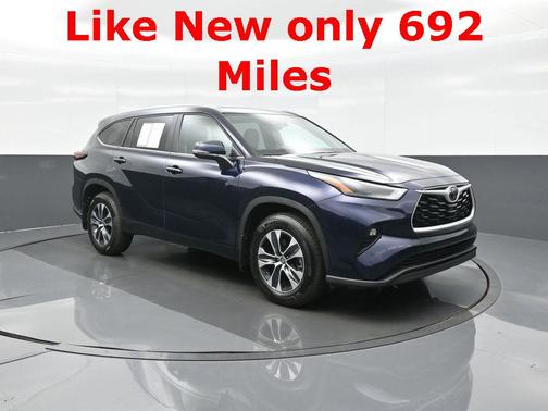 2025 Toyota Highlander XLE