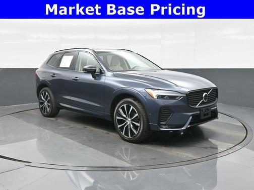 2024 Volvo XC60 B5 Plus Dark Theme