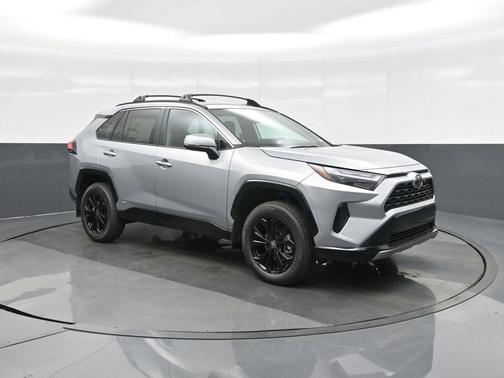 2025 Toyota RAV4 Hybrid SE