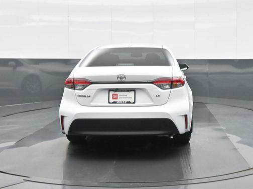 Ice Cap 2025 Toyota Corolla LE
