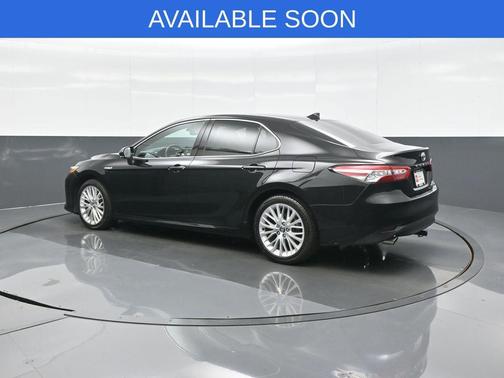 Midnight Black Metallic 2020 Toyota Camry Hybrid XLE