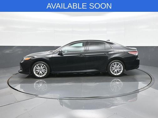 Midnight Black Metallic 2020 Toyota Camry Hybrid XLE