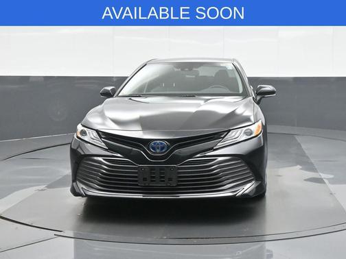 Midnight Black Metallic 2020 Toyota Camry Hybrid XLE