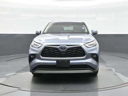 Moon Dust 2020 Toyota Highlander Hybrid Platinum
