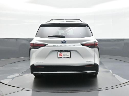 Wind Chill Pearl 2025 Toyota Sienna Platinum