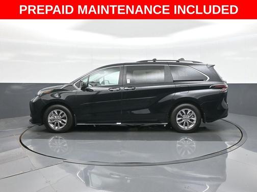 Midnight Black Metallic 2026 Toyota Sienna XLE