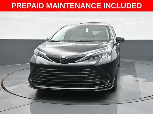 Midnight Black Metallic 2026 Toyota Sienna XLE