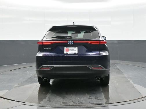 2024 Toyota Venza LE