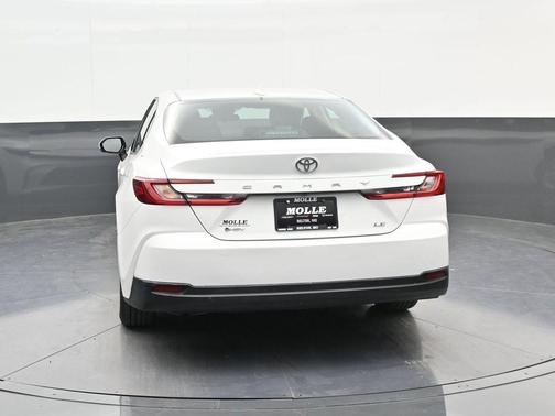 Ice 2025 Toyota Camry LE