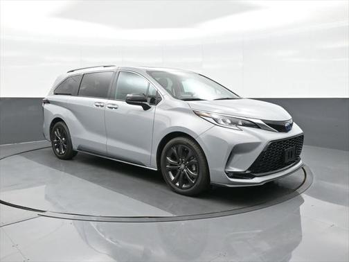 2024 Toyota Sienna XSE 7 Passenger