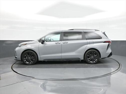 2024 Toyota Sienna XSE 7 Passenger