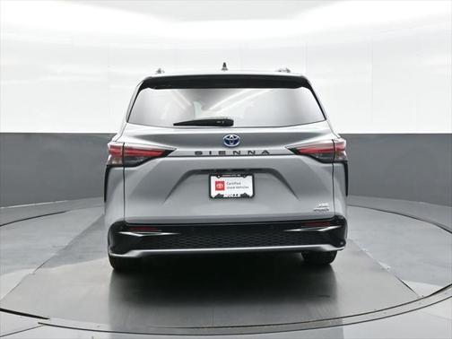 2024 Toyota Sienna XSE 7 Passenger